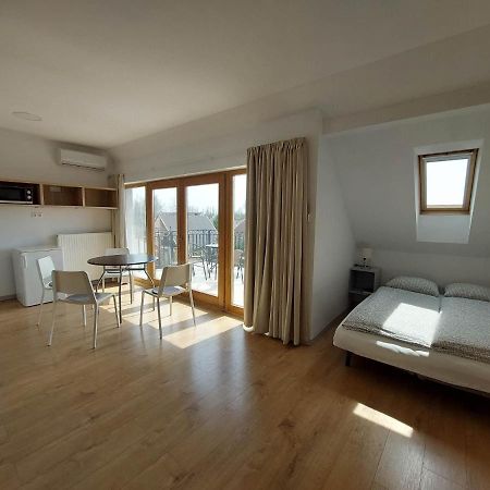 Família Apartmanház Keszthely Esterno foto