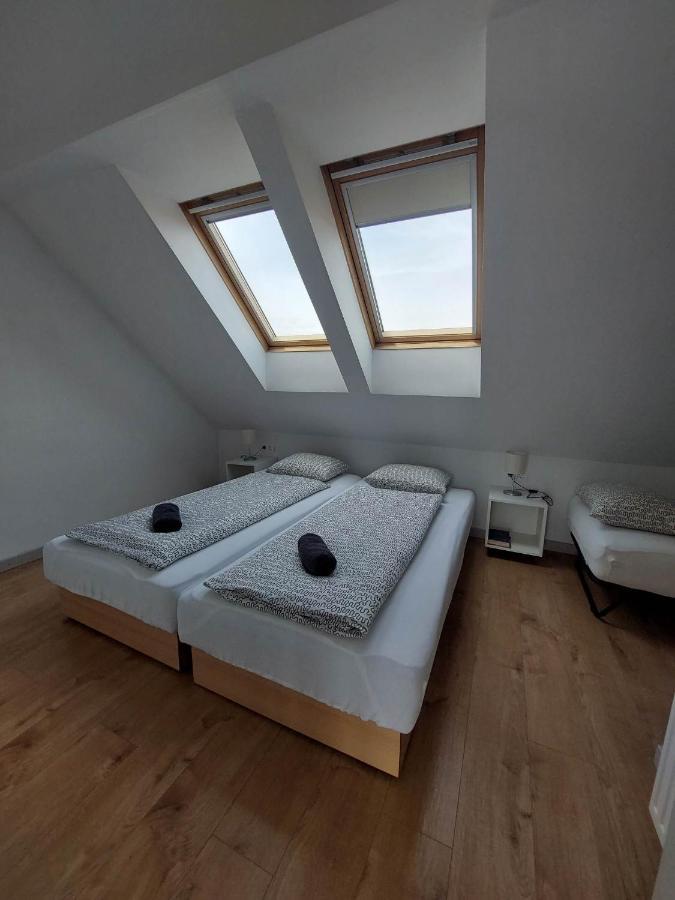 Família Apartmanház Keszthely Esterno foto