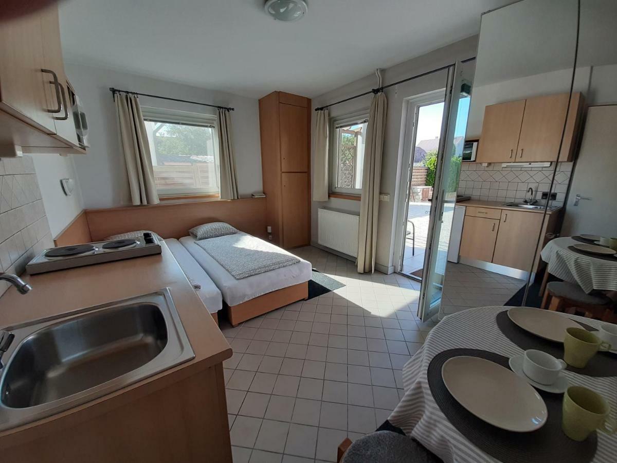 Família Apartmanház Keszthely Esterno foto