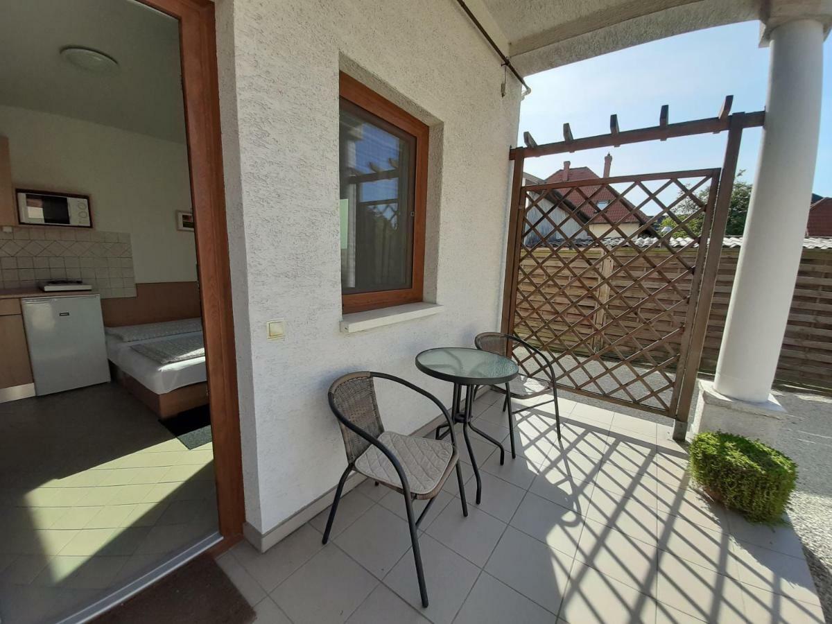 Família Apartmanház Keszthely Esterno foto