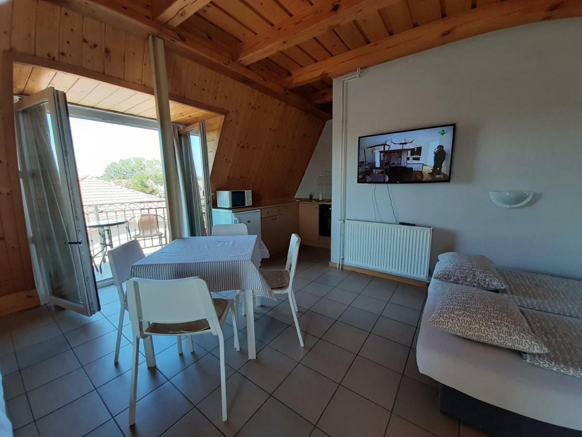 Família Apartmanház Keszthely Esterno foto