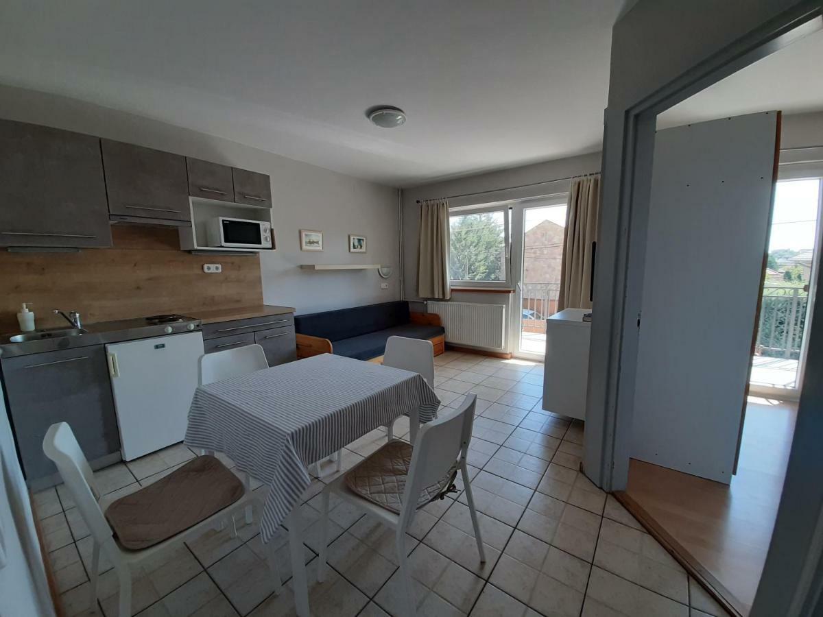 Família Apartmanház Keszthely Esterno foto