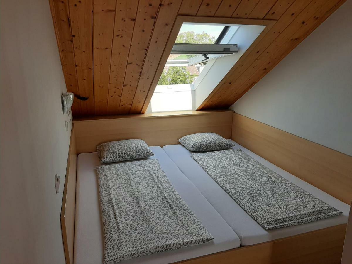 Família Apartmanház Keszthely Esterno foto