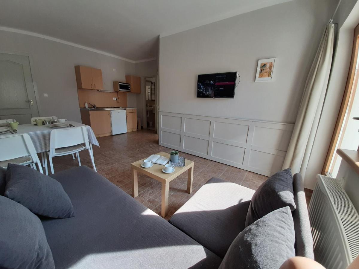 Família Apartmanház Keszthely Esterno foto